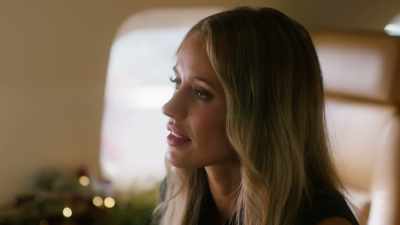 I know you said you weren't
looking for anything serious, - Christmas in the Spotlight