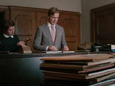 I know, but send him my regards,
and I wish him an inspiring read. - Fabian: Going to the Dogs