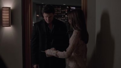 I know where she is.
Angel, we found-- - Angel