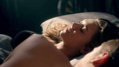 I know.
She... She just gets fixated on things. - Clique