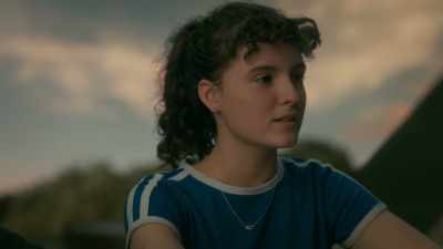 I know that she's in New York - Paper Girls