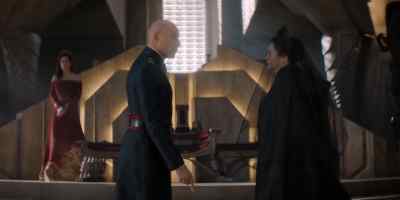 I know she's keeping
me in the dark - Dune: Prophecy