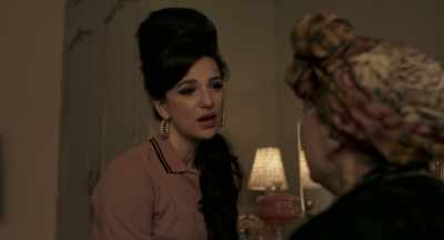 - I know there's producers there but...
- Amy, stop. Shh! - Back to Black