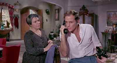 I know she wants to leave,
but keep her there! - Buona Sera, Mrs  Campbell