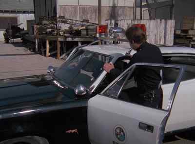 I know he went in there.
There's nowhere he could go. - The Six Million Dollar Man