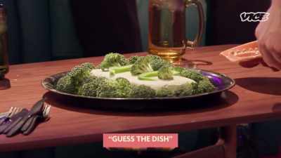 - I know what that is.
That is a cream cheese mold - Super Maximum Retro Show