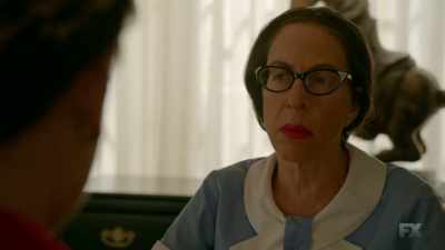 I know what that means because
i'm a right-hand lady, too. - FEUD