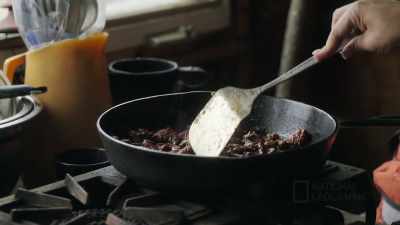 I know what's in this
meat and it's hard to beat. - Life Below Zero: First Alaskans