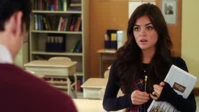 I know who wrote that message on your car. - Pretty Little Liars