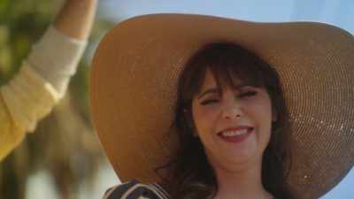 - I know why.
- [all laugh] - What Am I Eating? With Zooey Deschanel