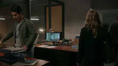 I know why you're
hard on him, - The Rookie: Feds