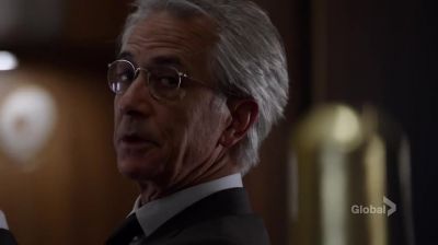 I know who you really are,
Raymond. - The Blacklist