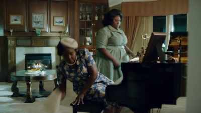 I know you--
[sighs irately] - Robin Roberts Presents: Mahalia