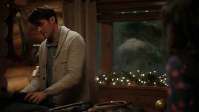 I know you're hurt, - Dashing in December