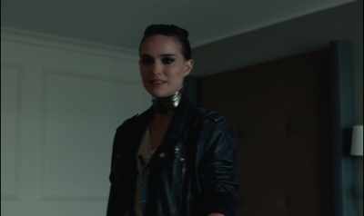 - I know you're mad but...
- How could I be so stupid? - Vox Lux