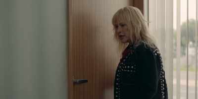 - I know you're not dead!
- [gunshot] - High Desert