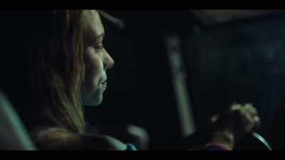 - ♪ I lay 'em dead - Dare Me