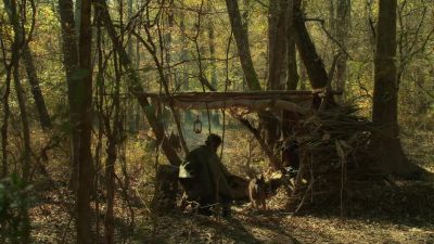 [Leaves rustling] - The Walking Dead