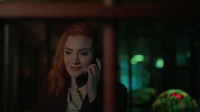 I left my phone at the diner.
Meet you there? - Aurora Teagarden Mysteries: Death at the Diner
