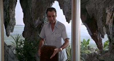 I like a girl in a bikini - The Man with the Golden Gun