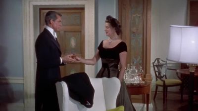 I like a man with a glass in his hand - Indiscreet
