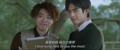 ♪ I like best lying next to you ♪ - Love The Way You Are