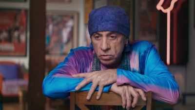 I was like, "Man, let me out
the next corner," you know. - Stevie Van Zandt: Disciple