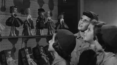 I like the one over
there next to you. - Attack of the Puppet People