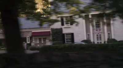 ♪ I like him up front
Down home ♪ - Pure Country: Pure Heart
