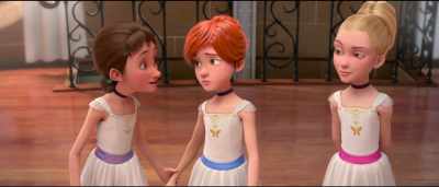 - I like you. Beat her.
- (CAMILLE SCOFFS) - Ballerina