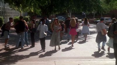 I live next door to her - The Brady Bunch Movie