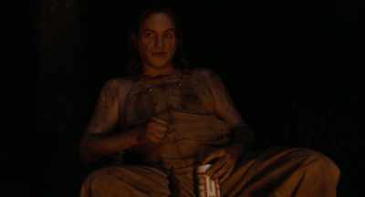 I look around and at first,
I don't see him 'cause he's... - Bones and All