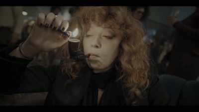 ♪ I look around me ♪ - Russian Doll