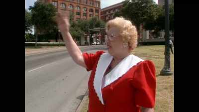 I looked up.
Right there in the bushes, - JFK: What The Doctors Saw