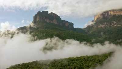 I was looking at the approach and thinking, - Explorer: The Last Tepui