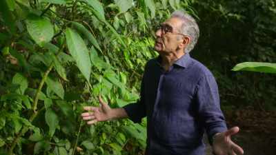 I once lost 800 bucks in a poker game. - The Reluctant Traveler with Eugene Levy