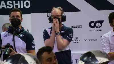 I lost the tire. - Formula 1: Drive to Survive