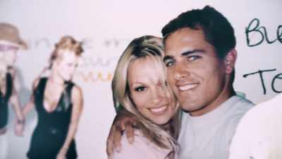 I love to live a romantic life every day. - Pamela, A Love Story