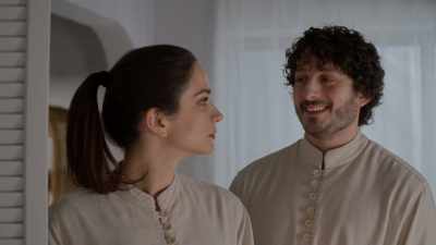 I love mysteries.
"Who did it?" - The Wedding Veil Journey