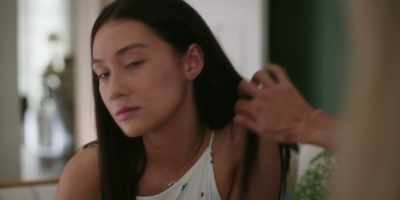 I love that necklace on you. - The Summer I Turned Pretty