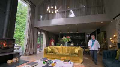 I love these curtains!
Aren't they fantastic? - Extraordinary Escapes with Sandi Toksvig