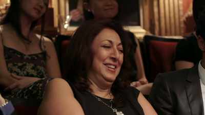 I love it when
the audience shows up. - Dealt
