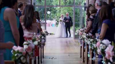 - I love you, daddy.- I love you too. - Wedding at Graceland