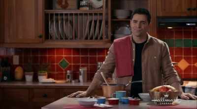 - I love you.
- I love you too, bye. - Love on the Menu