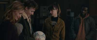I love you.
- I love you too. - War of the Worlds