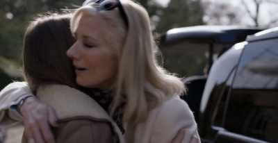 -I love you.
-Love you. - Surviving Christmas with the Relatives
