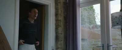 - I love you.
(Molly crying) - This England