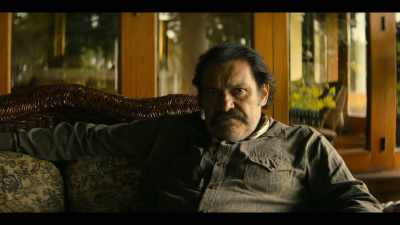 I love you, Skinny. - Narcos: Mexico