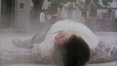 I'm not here to fight. - Shaolin Soccer