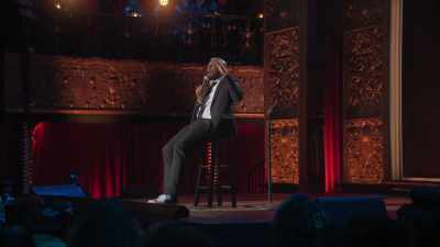 I made this dude ride
this bus holding on - Marlon Wayans Presents: The Headliners